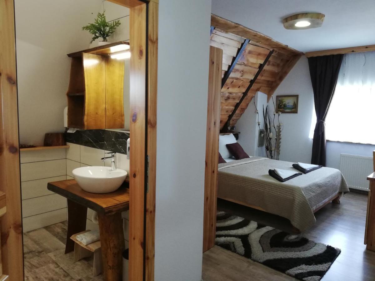 Rustic Lodge Plitvice Plitvička Jezera Exterior foto