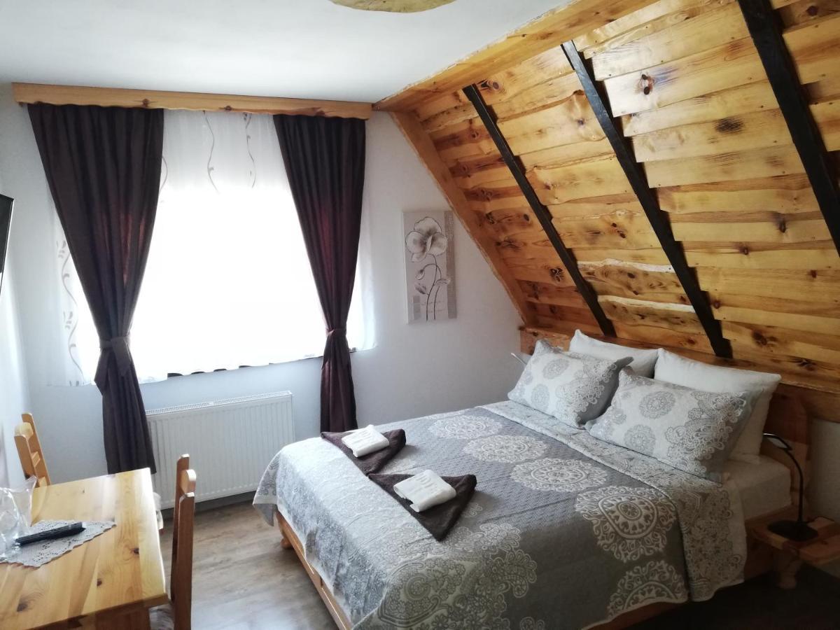 Rustic Lodge Plitvice Plitvička Jezera Exterior foto