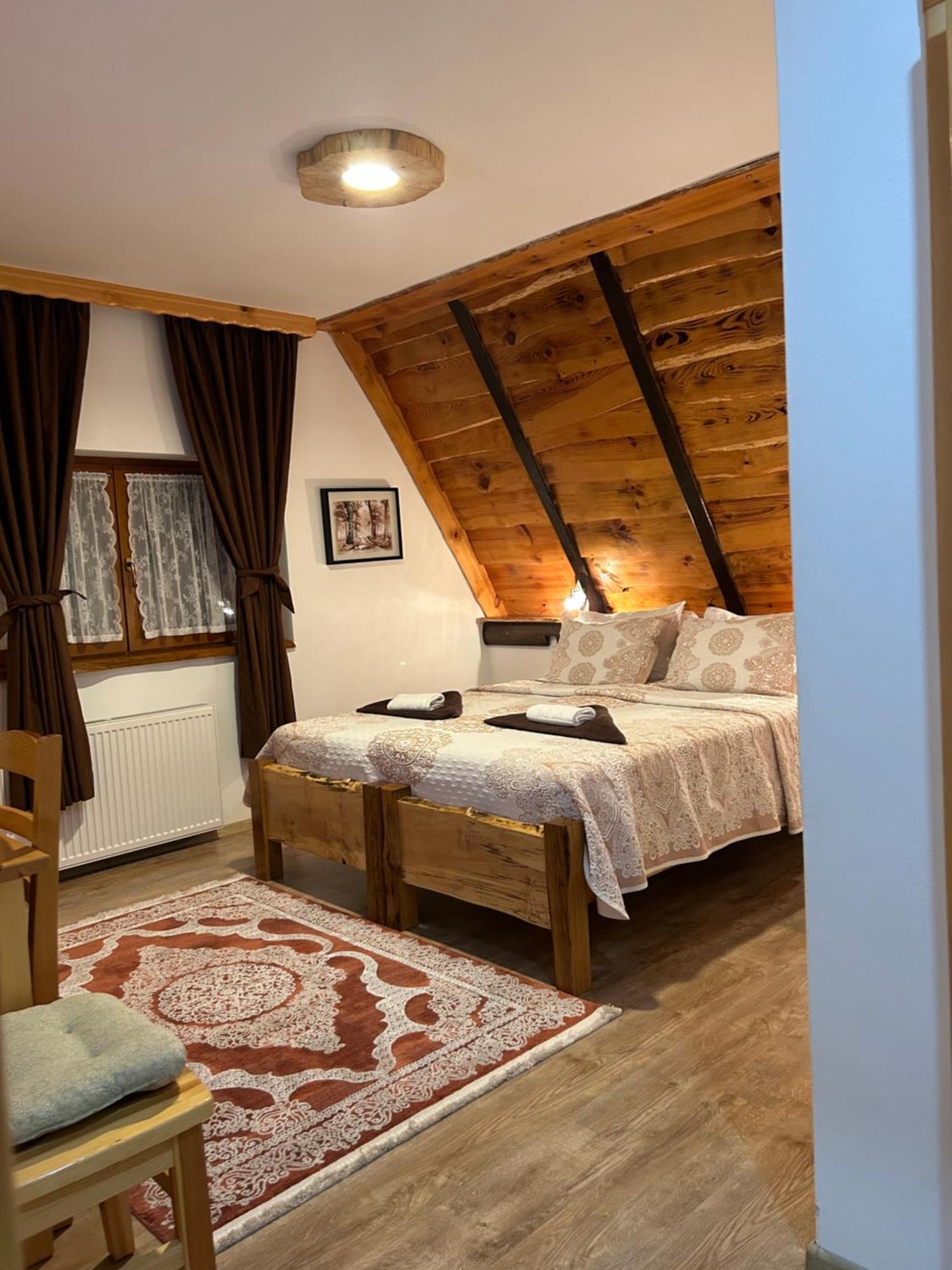Rustic Lodge Plitvice Plitvička Jezera Exterior foto