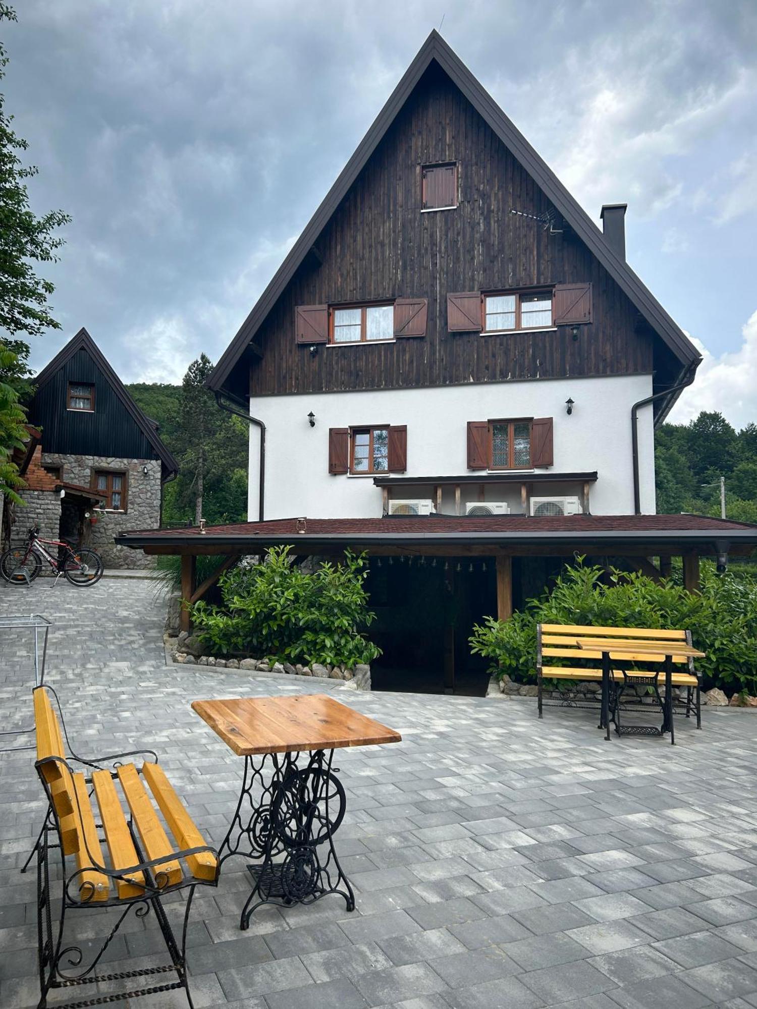 Rustic Lodge Plitvice Plitvička Jezera Exterior foto